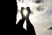 意昂体育官方：[英超]第32轮：曼联2-2利物浦 集锦.