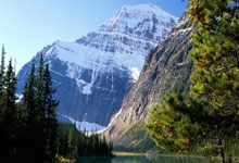 意昂体育官方：[英超]第32轮：曼联2-2利物浦 集锦.